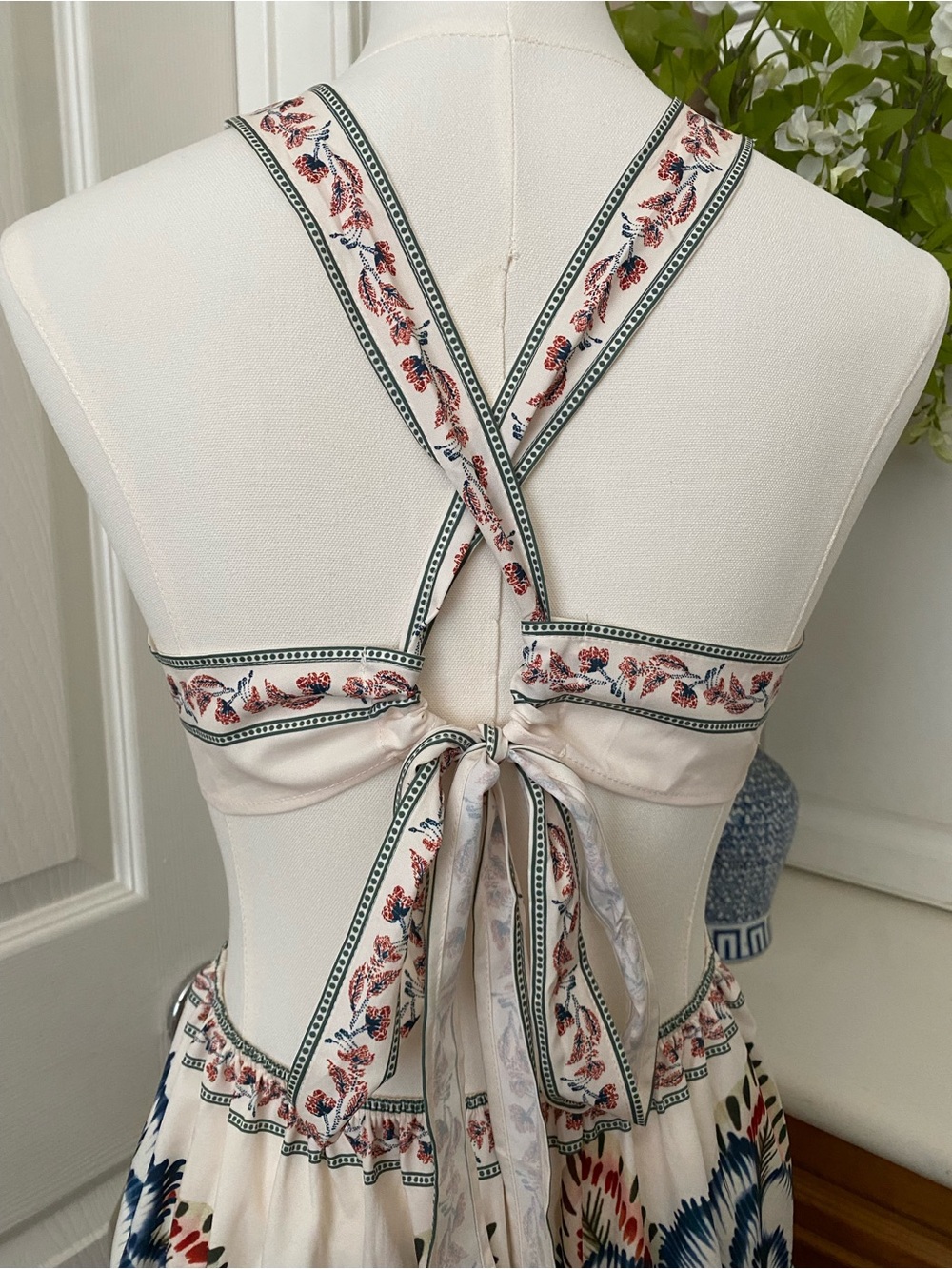 Commense - Floral Print Backless Dress - Picture 5 of 11
